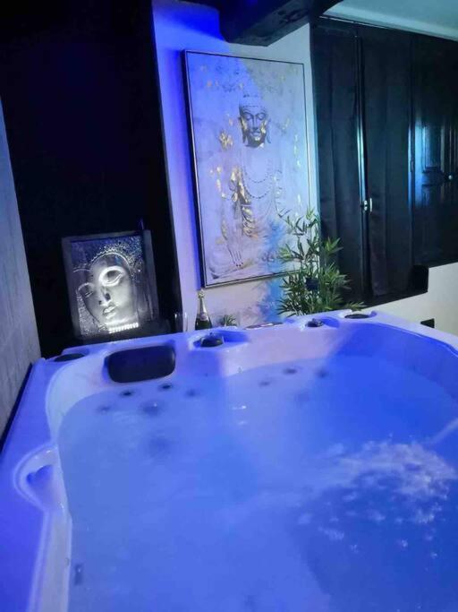 Loveroom La Parenthese D 'Auxerre Eksteriør billede